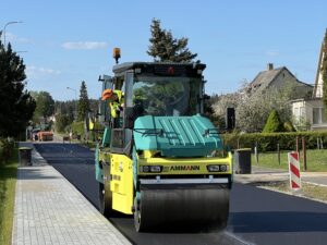 Ammann asfalto volas ARP 75 darbinė aplinka vaizdas iš priekio