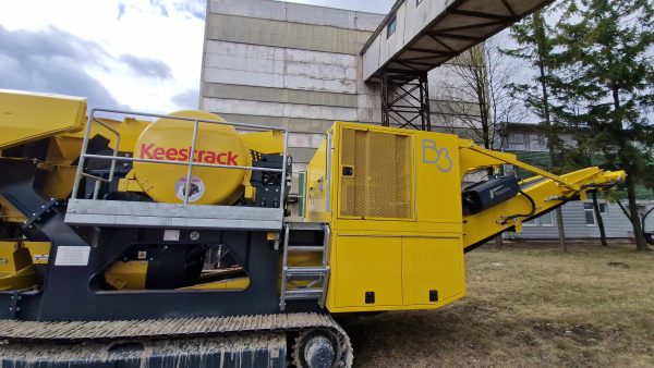Žiauninis Trupintuvas Keestrack B3h vaizdas iš šono