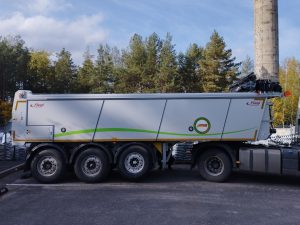 nauja Fliegl ASS 372 Mega puspriekabė vaizdas iš šono