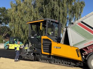 Asfalta klājējs ABG 6820