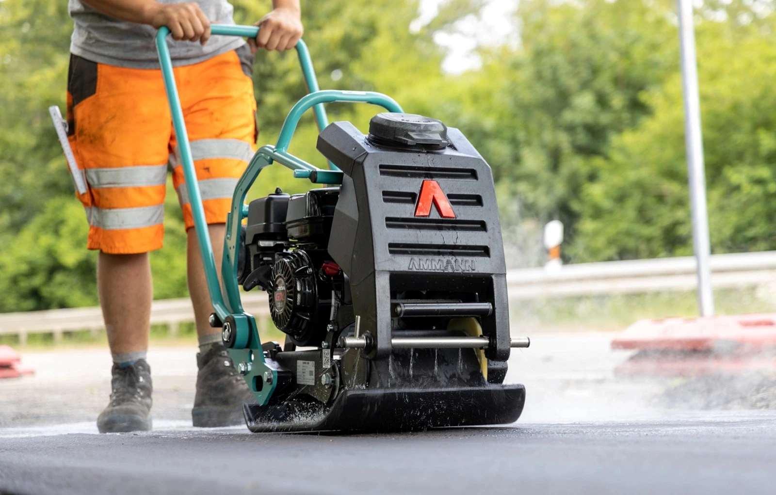 Ammann vienakryptė vibroplokštė APF 15/40